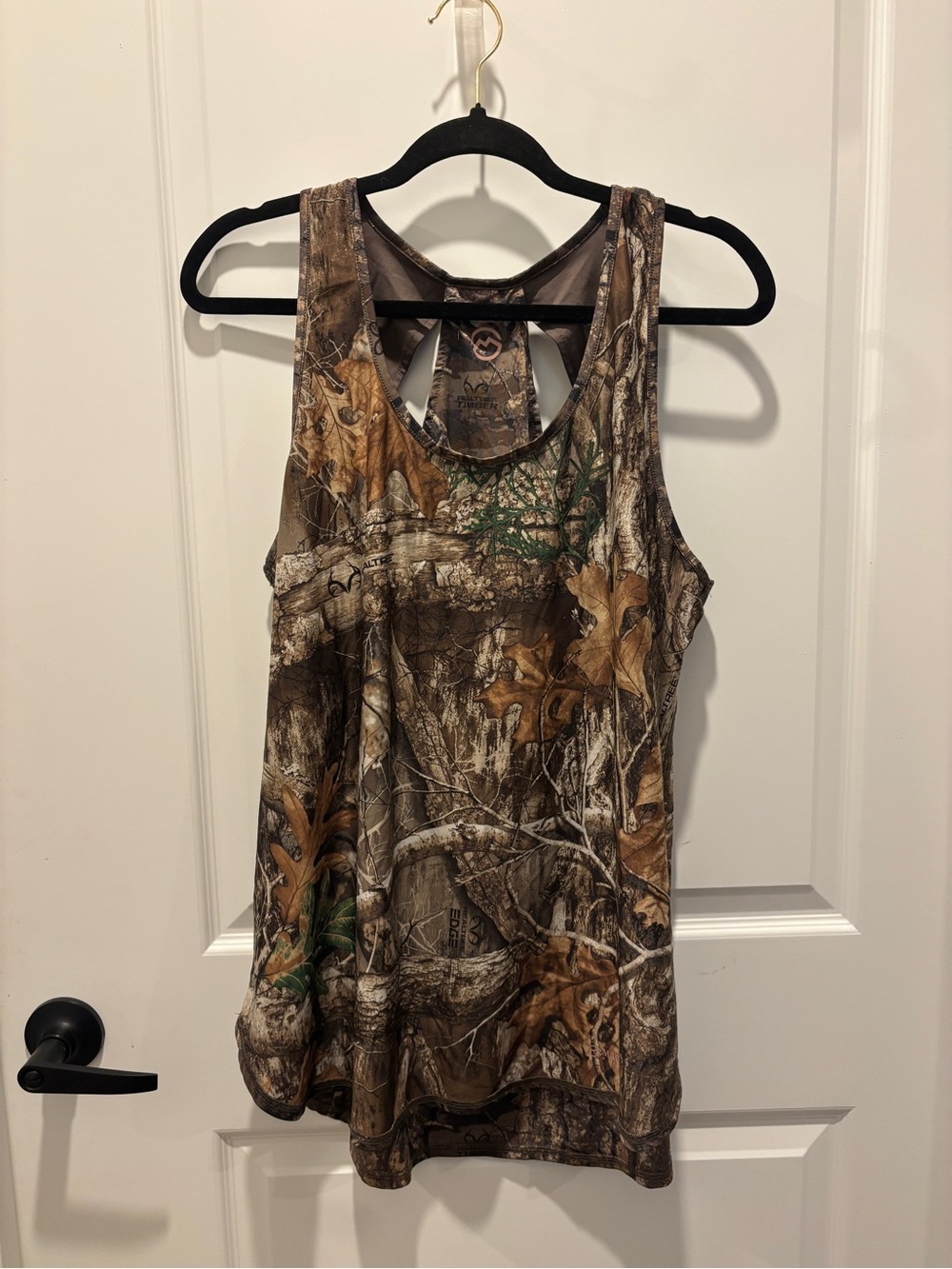 Magellan Outdoors Women's Camo Reversible Tank Top Realtree/Timber Prints